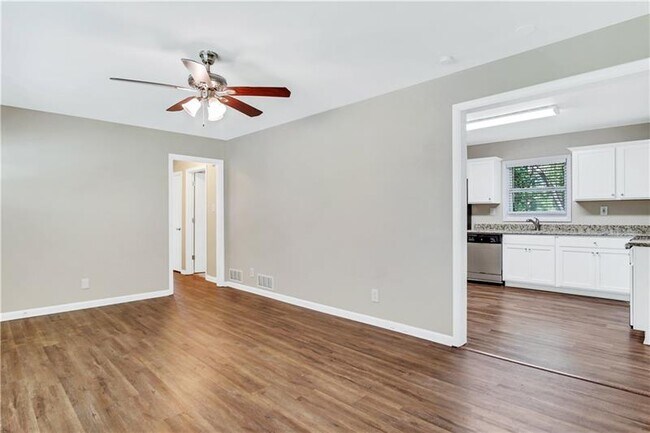 Building Photo - 3594 Brookcrest Cir