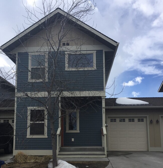 Building Photo - 3337 N 27th Ave