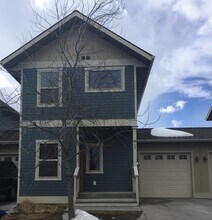 Building Photo - 3337 N 27th Ave