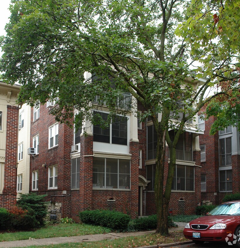 Primary Photo - 5113-5115 Wyandotte St