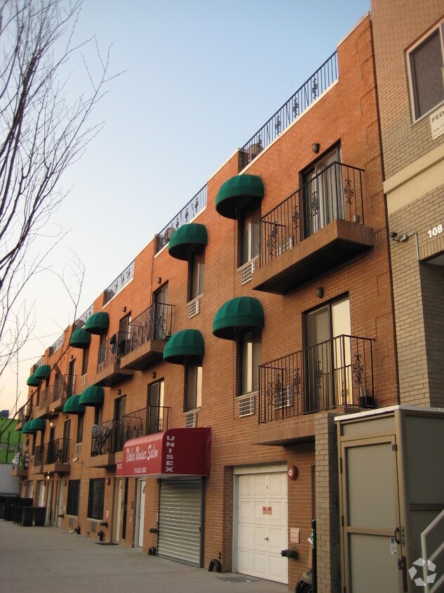 Primary Photo - 39-12 108th St
