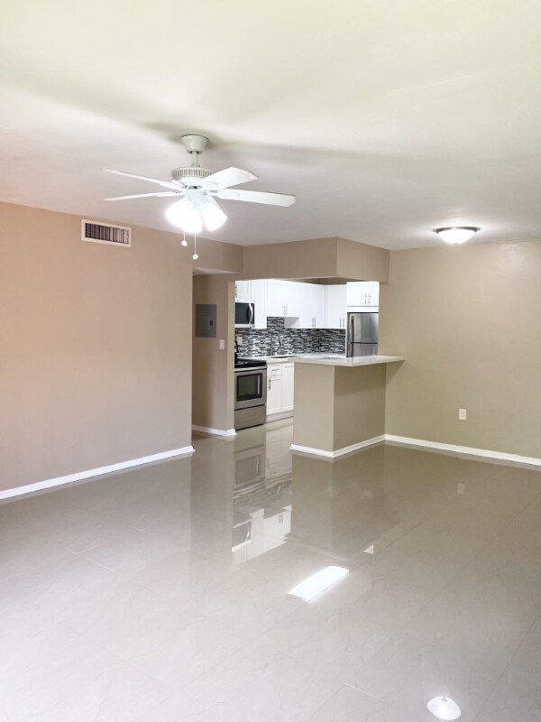 Building Photo - 9459 SW 76th St