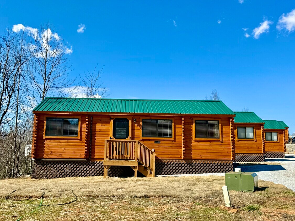 Primary Photo - 38 Coyote Cir