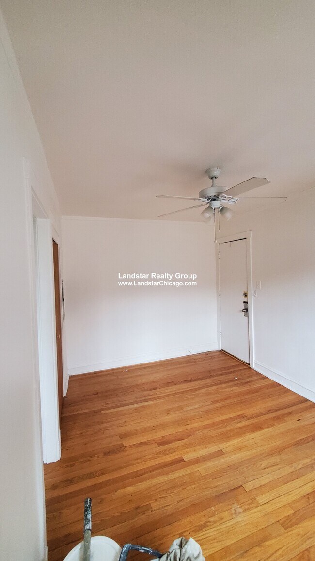 Foto del edificio - 3261 W Wrightwood Ave