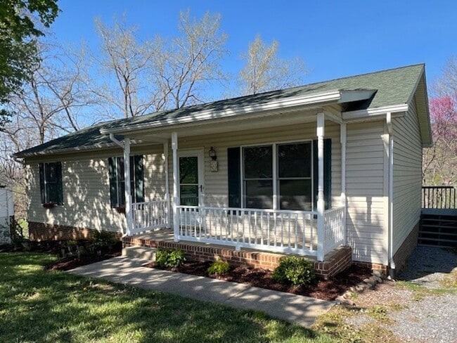 Building Photo - Single Family Home for Rent