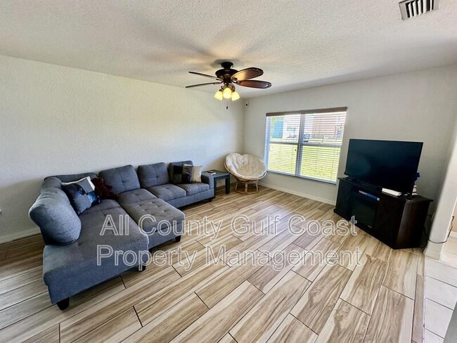 Foto del edificio - 263 Beacon Harbour Loop