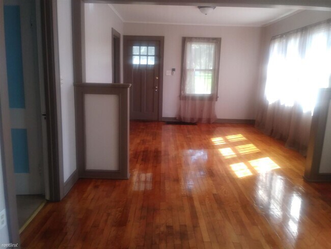 Foto del edificio - 2 br, 1 bath House - 1234 E South St 1234 ...