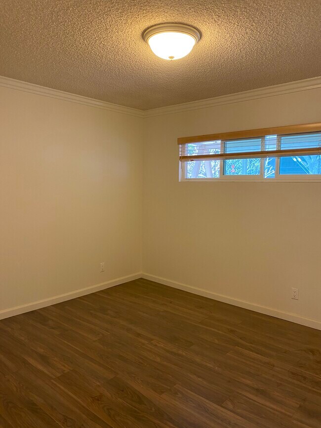 Bedroom - 661 Navy St