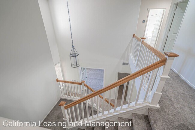 Building Photo - 5 br, 2.5 bath House - 28108 Eagles Crest ...