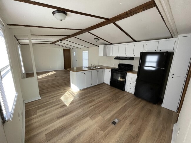 Building Photo - 531 Canterbury Ct