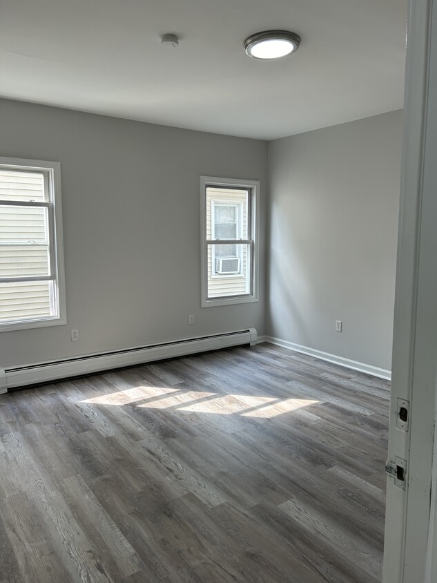 Livingroom - 107 Denver Ave