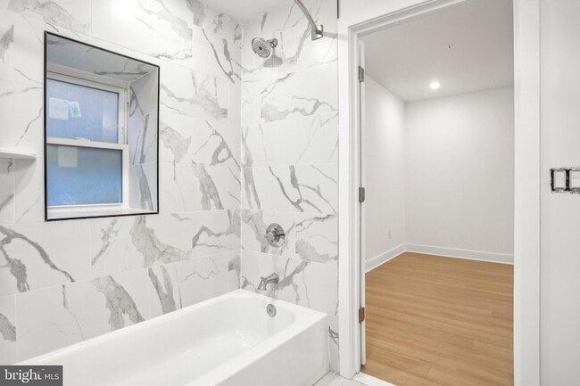 Building Photo - 3952 Lancaster Ave