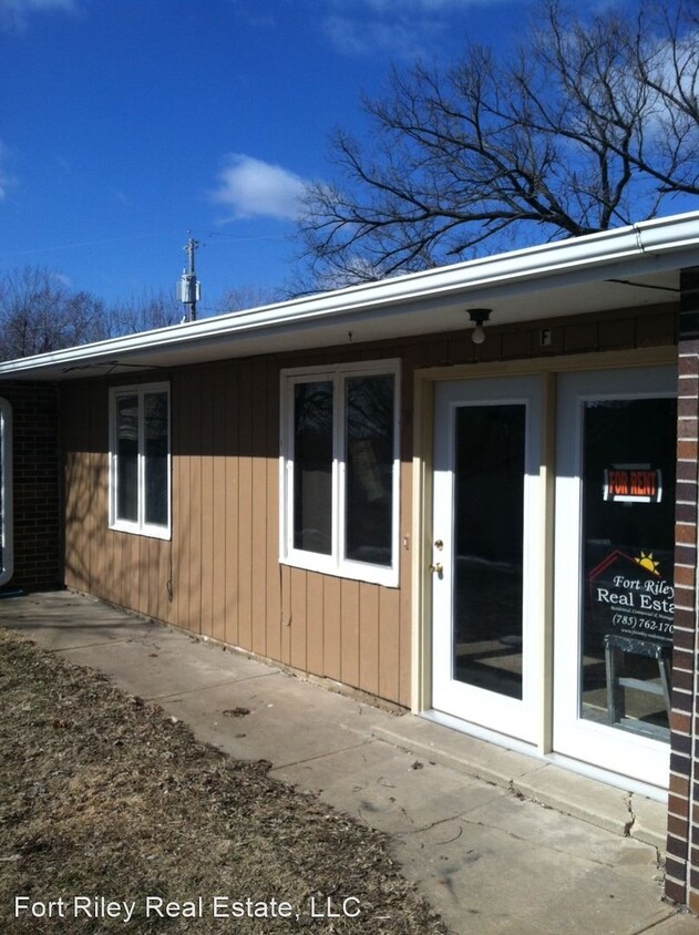 Primary Photo - 2 br, 1 bath House - 611 Birch Apartment F