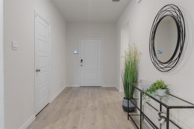 Foto del edificio - 8387 Marotto St