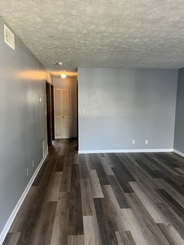 Foto del edificio - 639 E 10th St