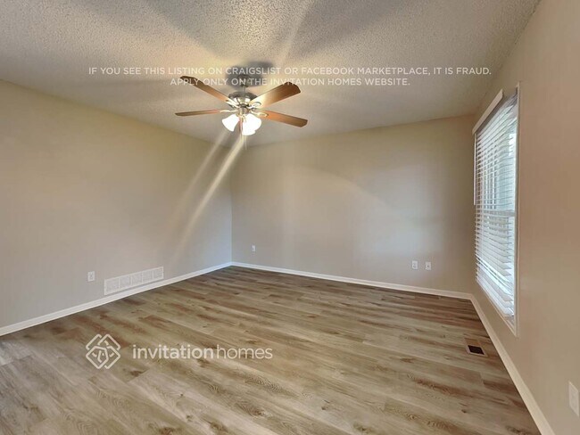 Building Photo - 18290 E Hampden Pl