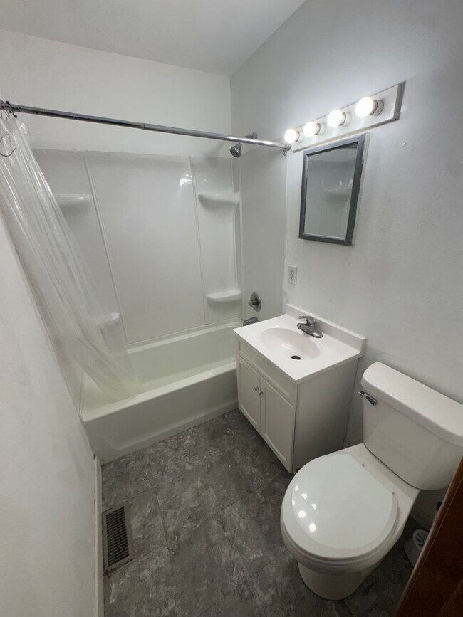 Foto del edificio - House for Rent