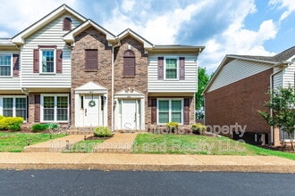 Building Photo - 1628 Brentwood Pointe