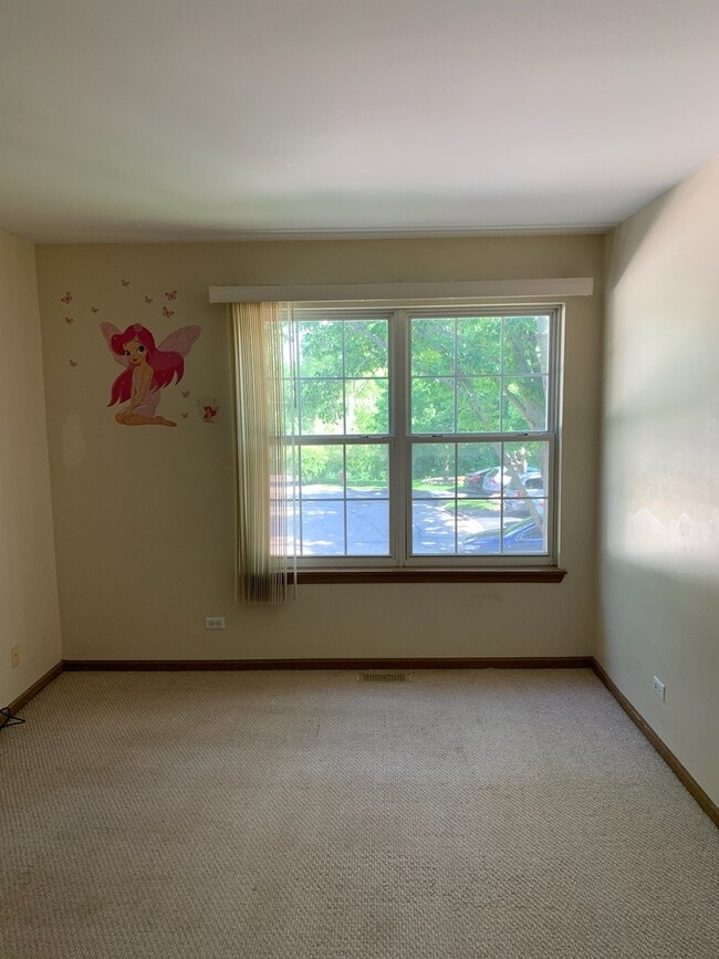 Building Photo - 257 Rainier Way