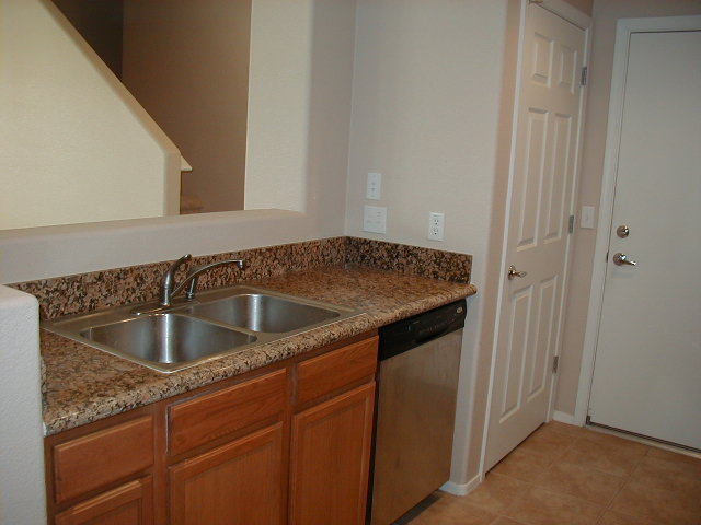 Building Photo - 3 Bedroom 2 Bath Two Story Home in Rancho ...