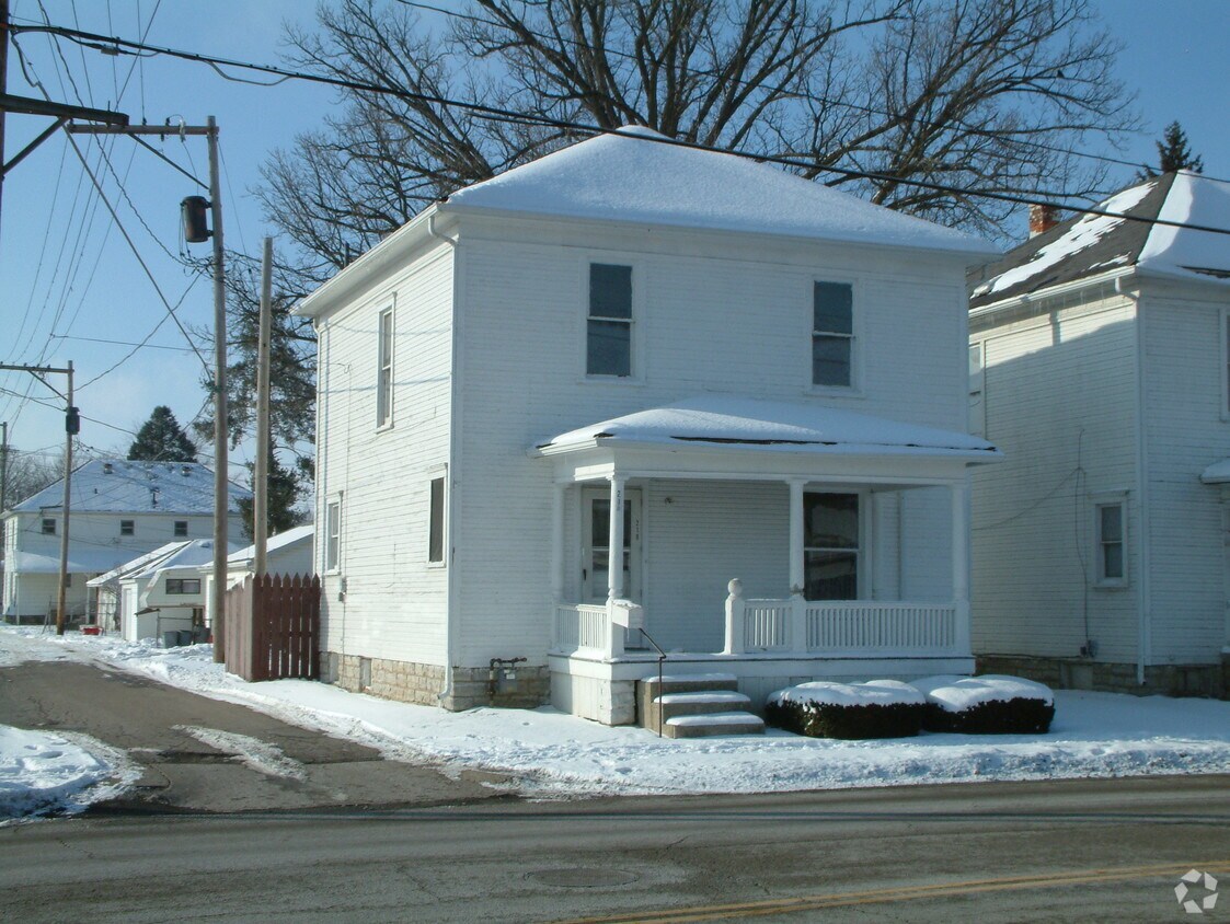 Front Exterior - 218-222 N College St