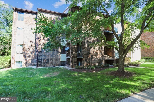 Foto del edificio - 7814 Hanover Pkwy