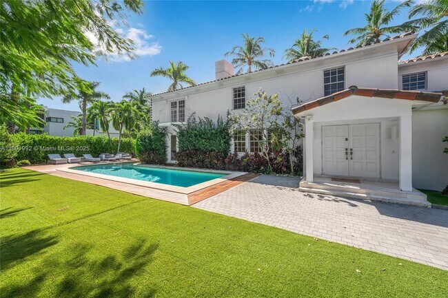 Building Photo - 140 N Hibiscus Dr
