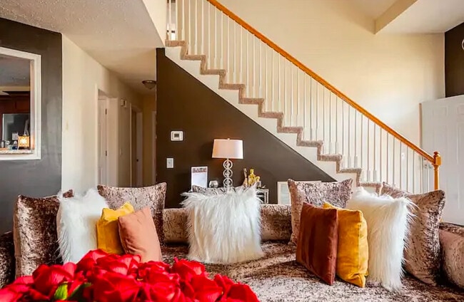 Foto del edificio - 901 Bordeaux Pl