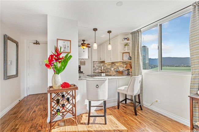 Building Photo - Elevated Island Living: High-Floor Corner Gem with Harbor & Sunset Vistas