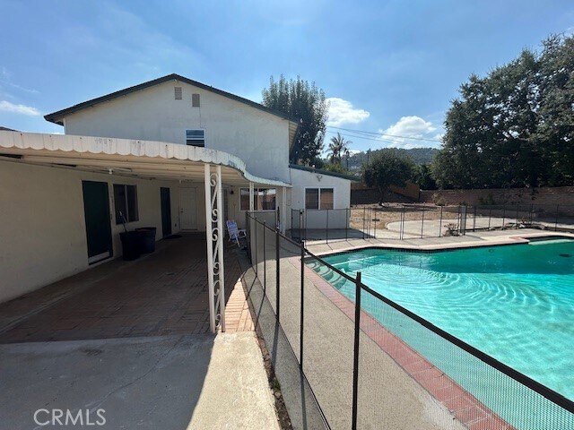 Foto del edificio - 1661 Ridley Ave