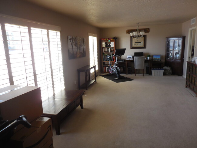 Building Photo - 6308 Los Altos Dr