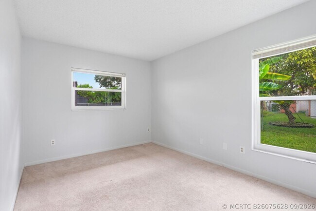 Building Photo - 2171 NW 76th Ave