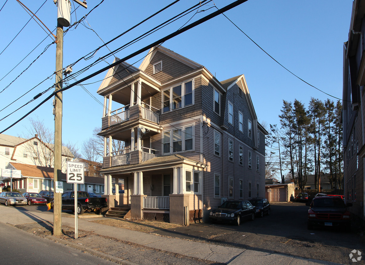 Foto principal - 32 Meriden Rd