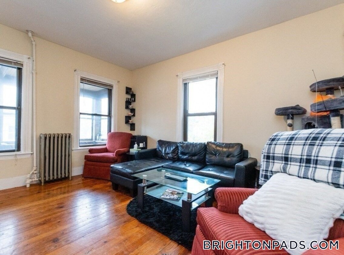 Primary Photo - 15 Cushman Rd