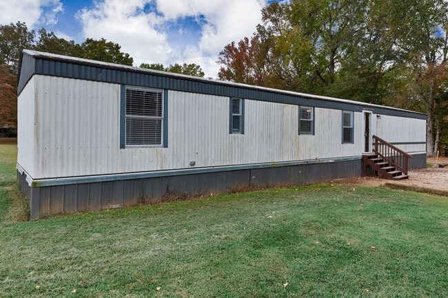 Building Photo - 415 W Limestone Rd
