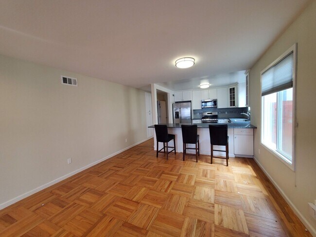 Building Photo - Renovated Daly City 3x2 Single Family Home