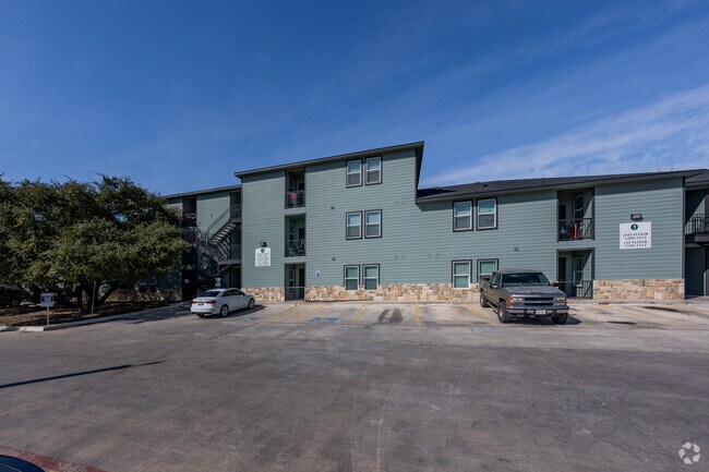 Foto del edificio - Canterbury Apartments