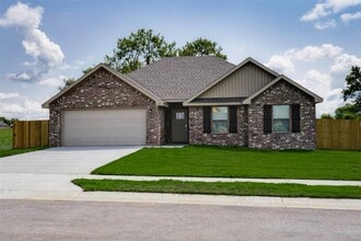 Building Photo - 1721 Charismatic Dr