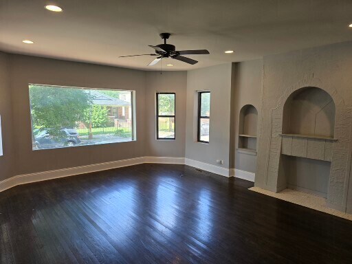 Foto del edificio - 7545 S Yates Blvd
