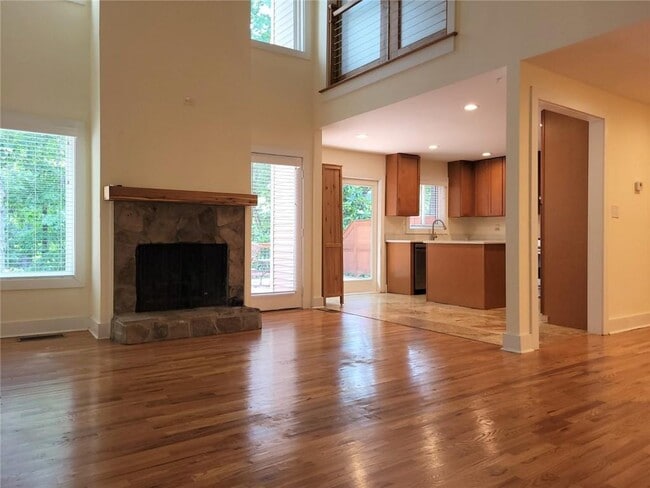 Building Photo - 37 Basswood Cir NE