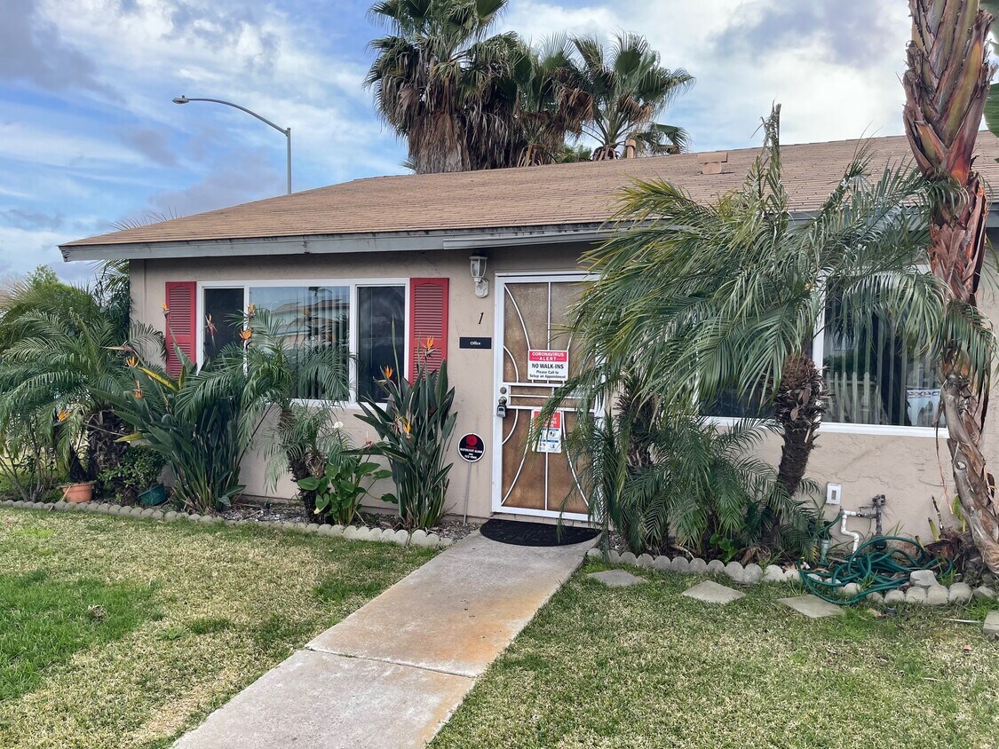 Primary Photo - 1160 Hollister St