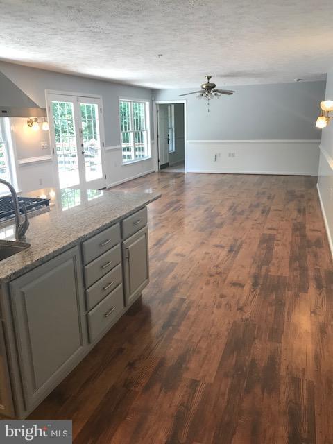 Foto del edificio - 23258 Oak Dr