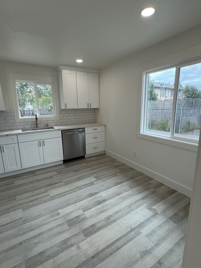 Building Photo - 21944 Arbor Ave