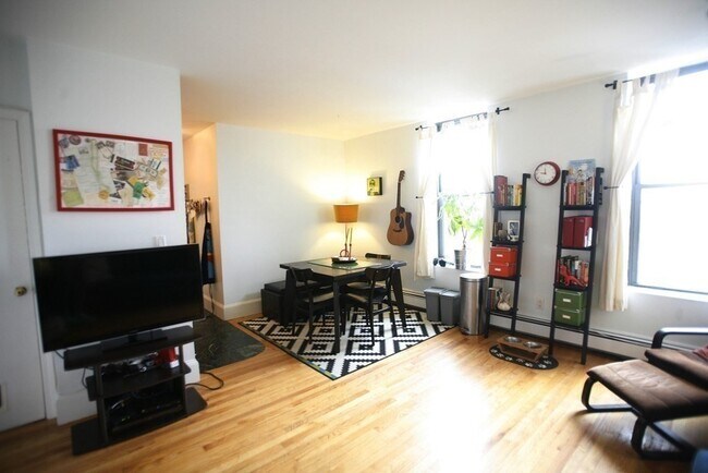 Foto del edificio - 362 Commonwealth Ave