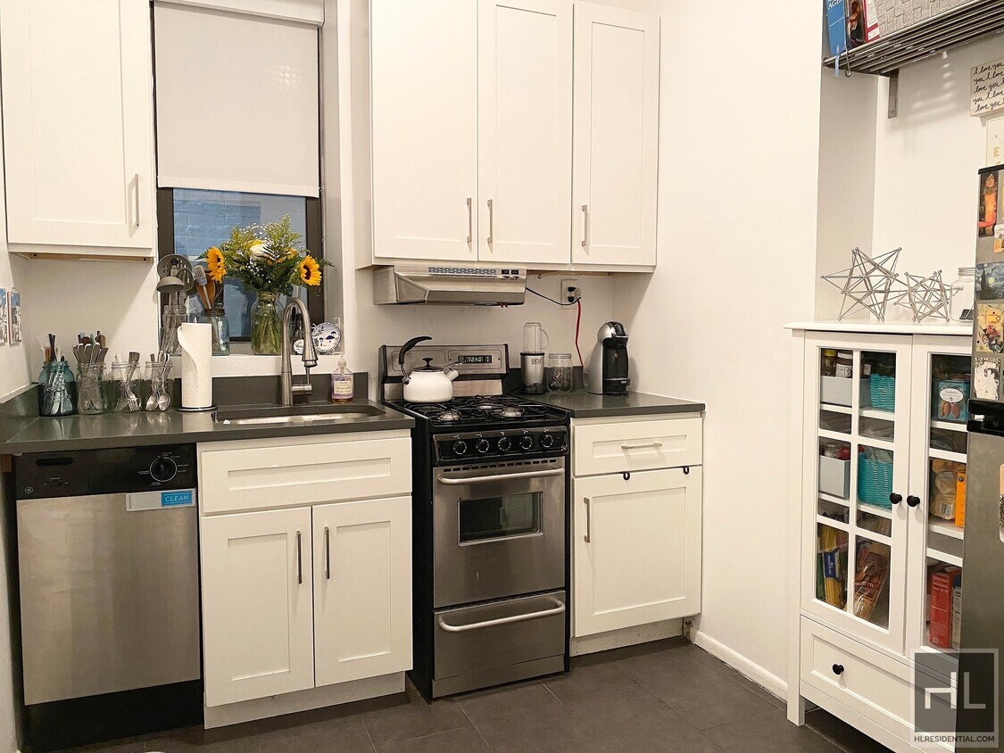 Foto del edificio - 163 E 81st St