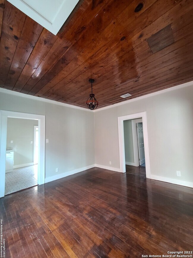 Foto del edificio - 719 Bailey Ave