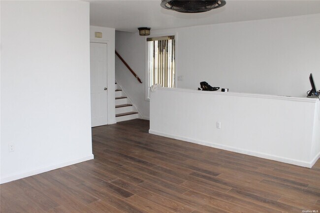 Building Photo - 337 Beach 42nd St