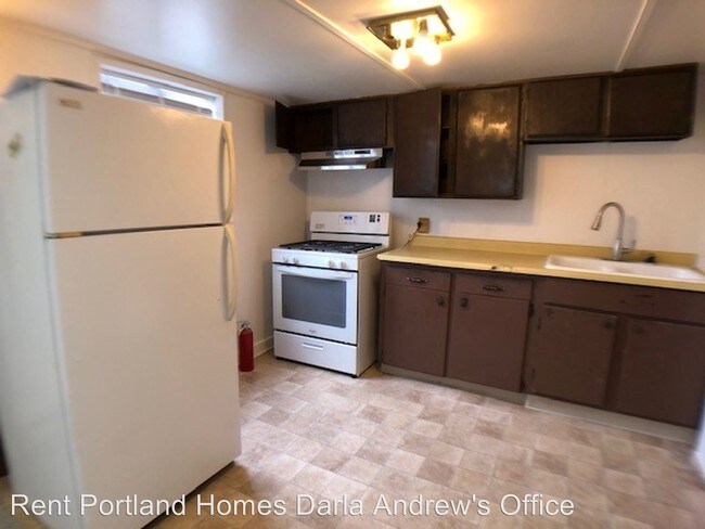 Building Photo - 2746 SE 84th Ave