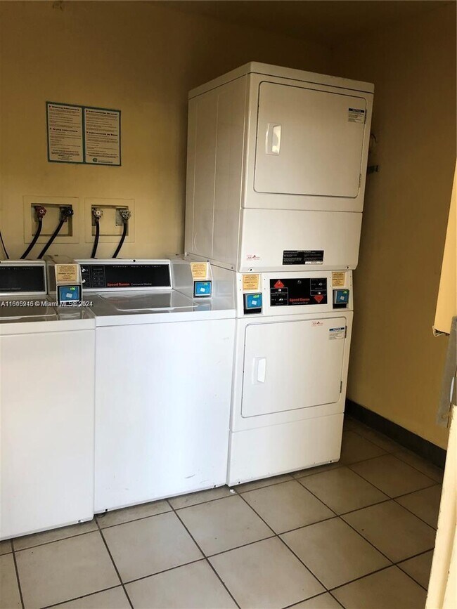 Foto del edificio - 8650 SW 109th Ave