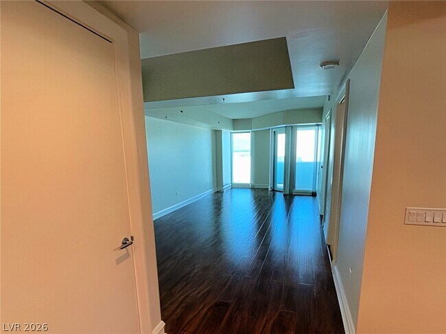 Foto del edificio - 2700 S Las Vegas Blvd